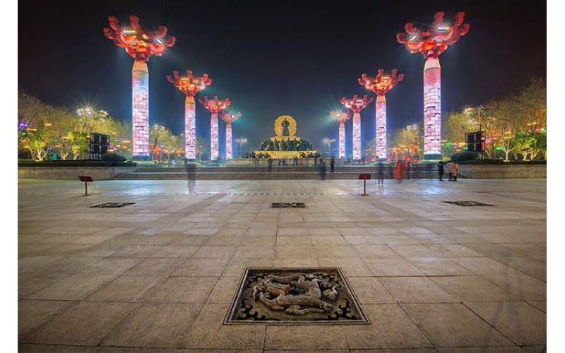 如何做廣場亮化能夠成為城市的一道亮麗風(fēng)景線？